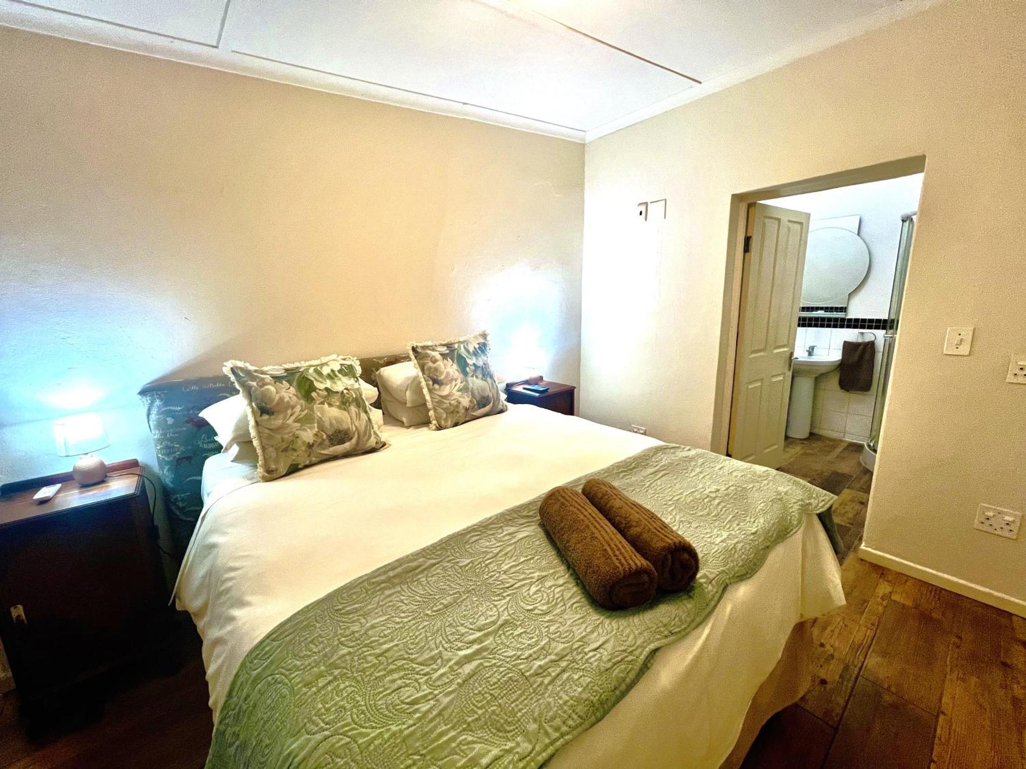 Donkin Country House Beaufort West Eksteriør bilde