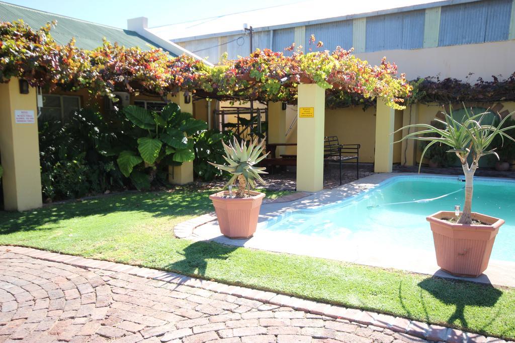 Donkin Country House Beaufort West Eksteriør bilde